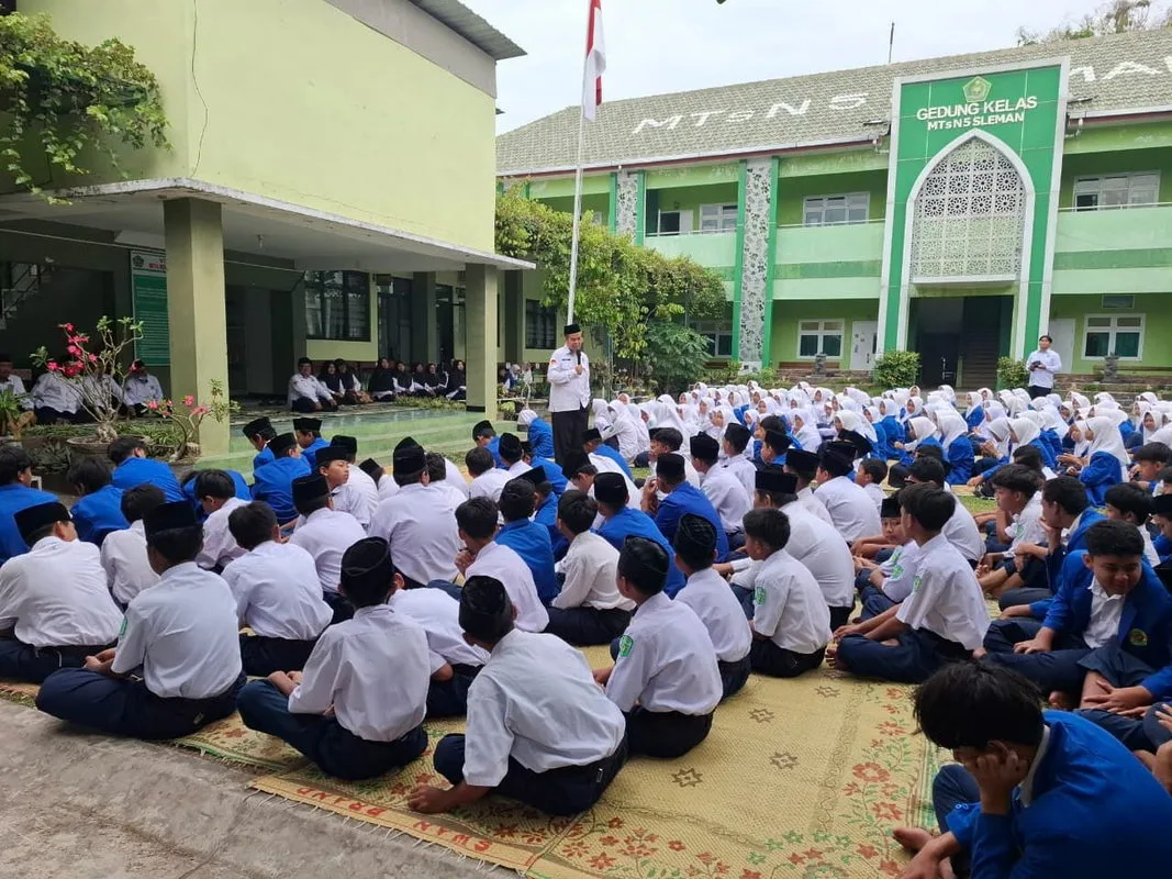 Pengajian Maulid Nabi Muhammad SAW di MTsN 5 Sleman: Gali Makna Syafaat Rasulullah