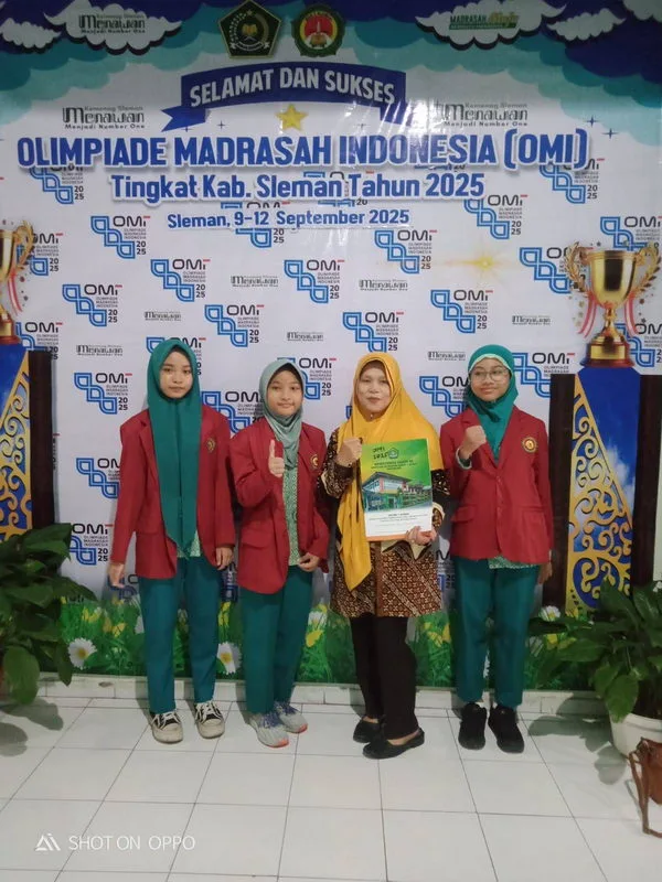 Tiga Siswi Berbakat MIN 1 Sleman Ukir Prestasi di Ajang OMI 2025