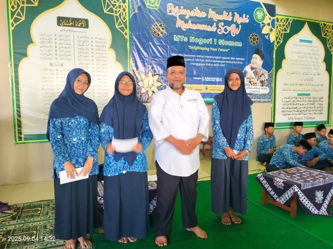 MTsN 1 Sleman Meriahkan Maulid Nabi 1447 H Bersama Ustadz “Cak Coy”