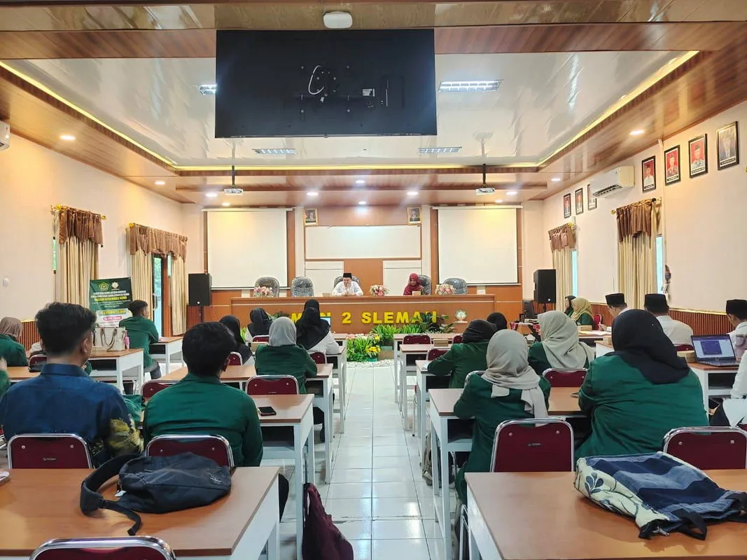 Penerjunan Mahasiswa PLP UIN Sunan Kalijaga di MAN 2 Sleman: Siap Belajar dan Mengabdi