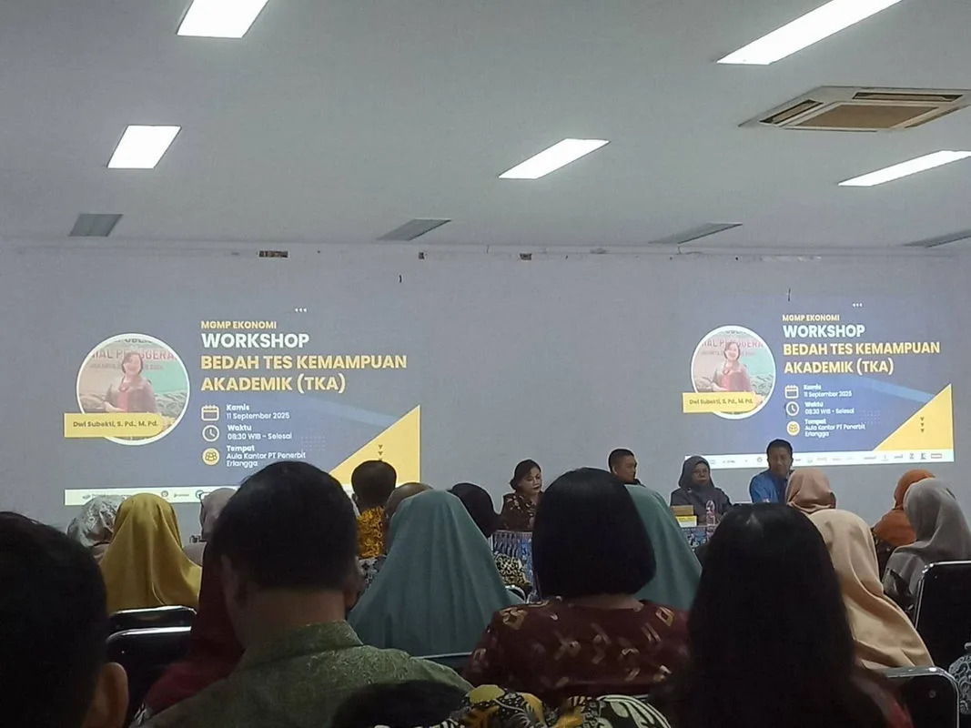Workshop TKA Ekonomi: MAN 5 Sleman Dorong Guru Tingkatkan Kompetensi