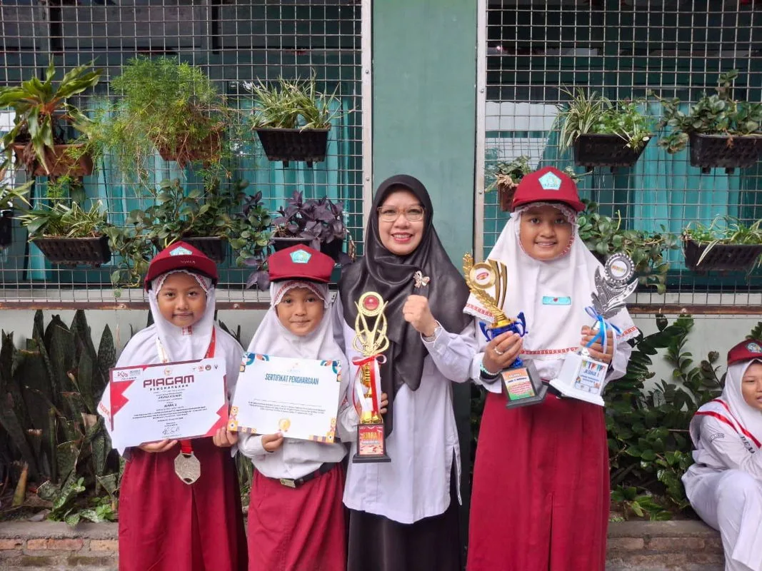 MIN 1 Sleman Bangga! Siswa-Siswi Berprestasi di Lomba Menyanyi, Taekwondo, dan Mewarnai