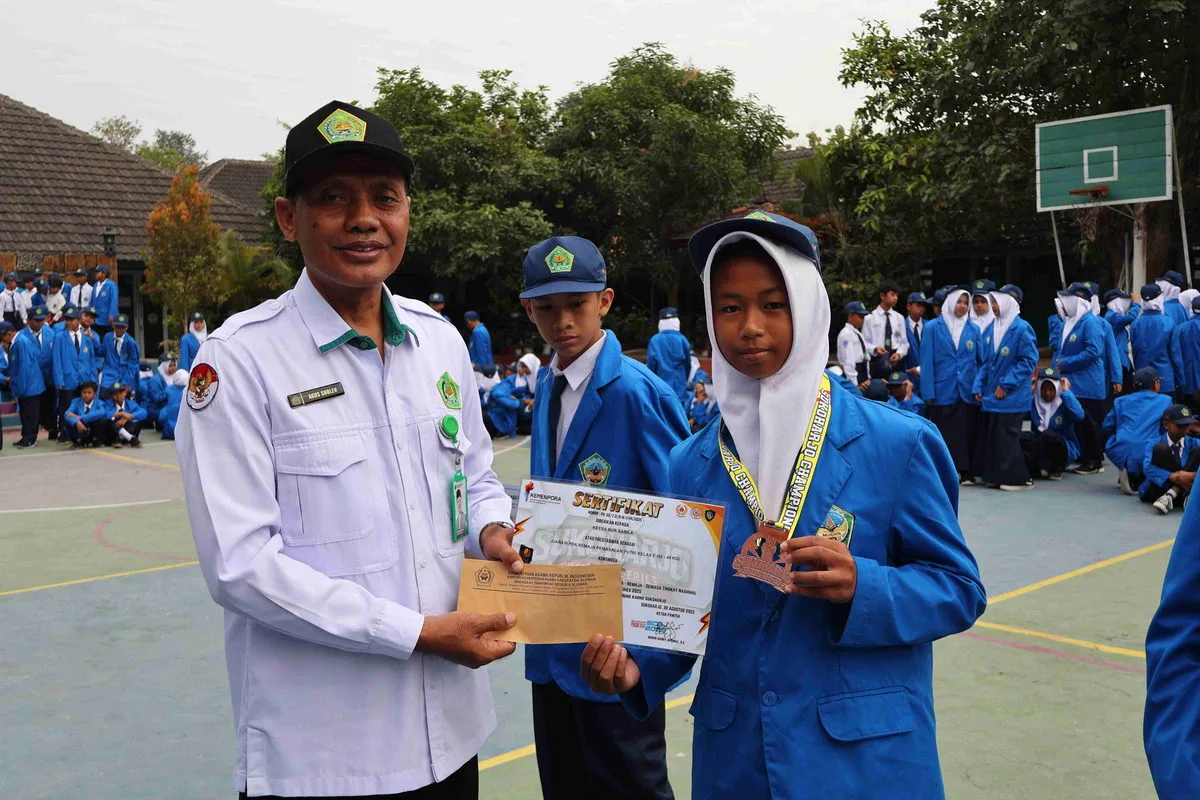 Siswi MTsN 8 Sleman Sabet Medali Perak di Ajang Pencak Silat DIY-Jateng