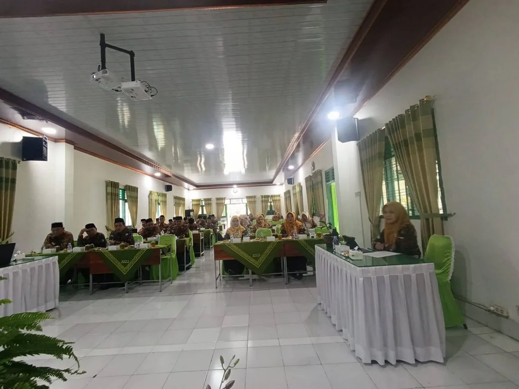 Kepala MTs Negeri 3 Sleman Hadiri Rakorpim Rutin di MTs N 2 Sleman