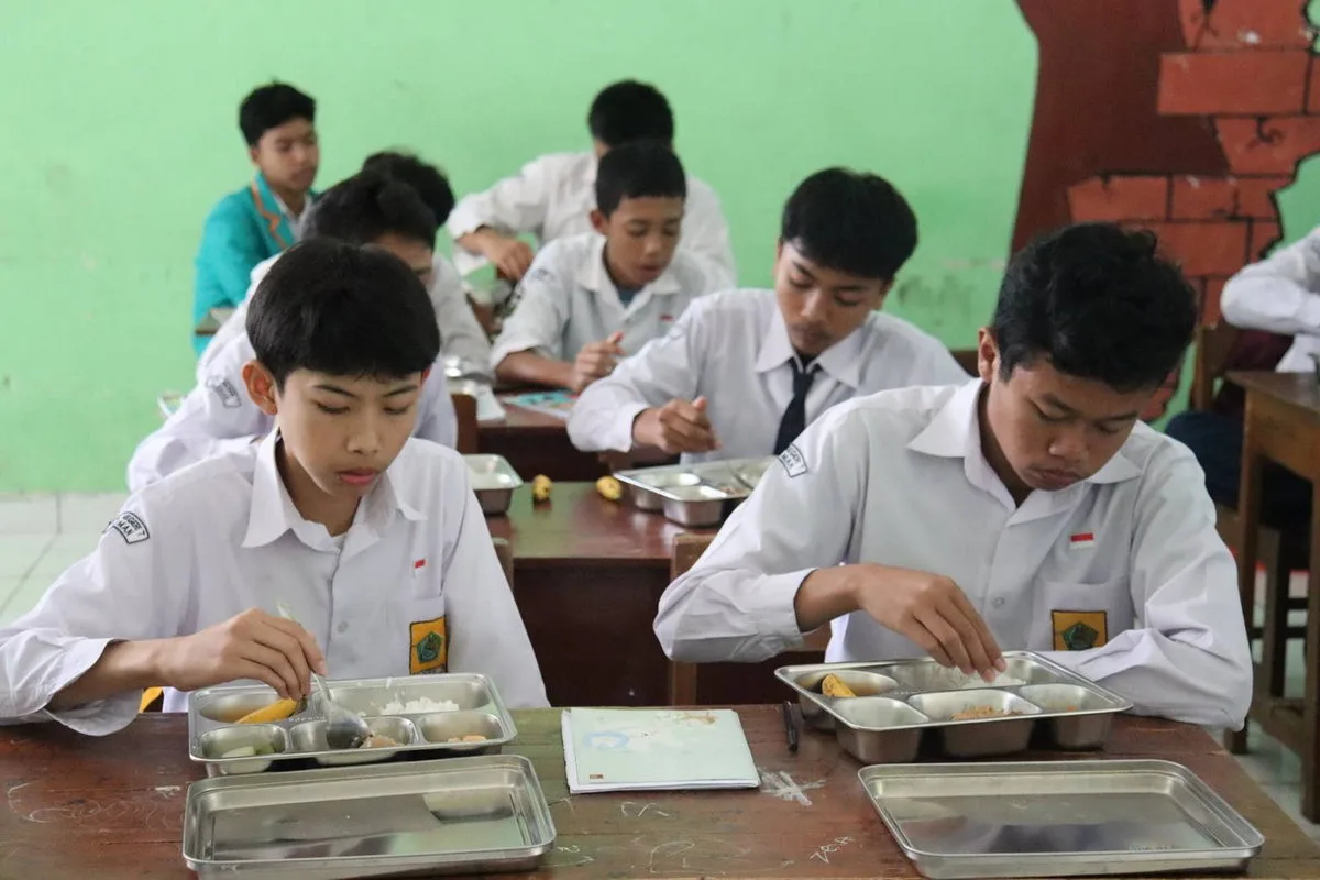 Murid MTsN 7 Sleman Sambut Positif Makan Bergizi Gratis (MBG) Hari Pertama