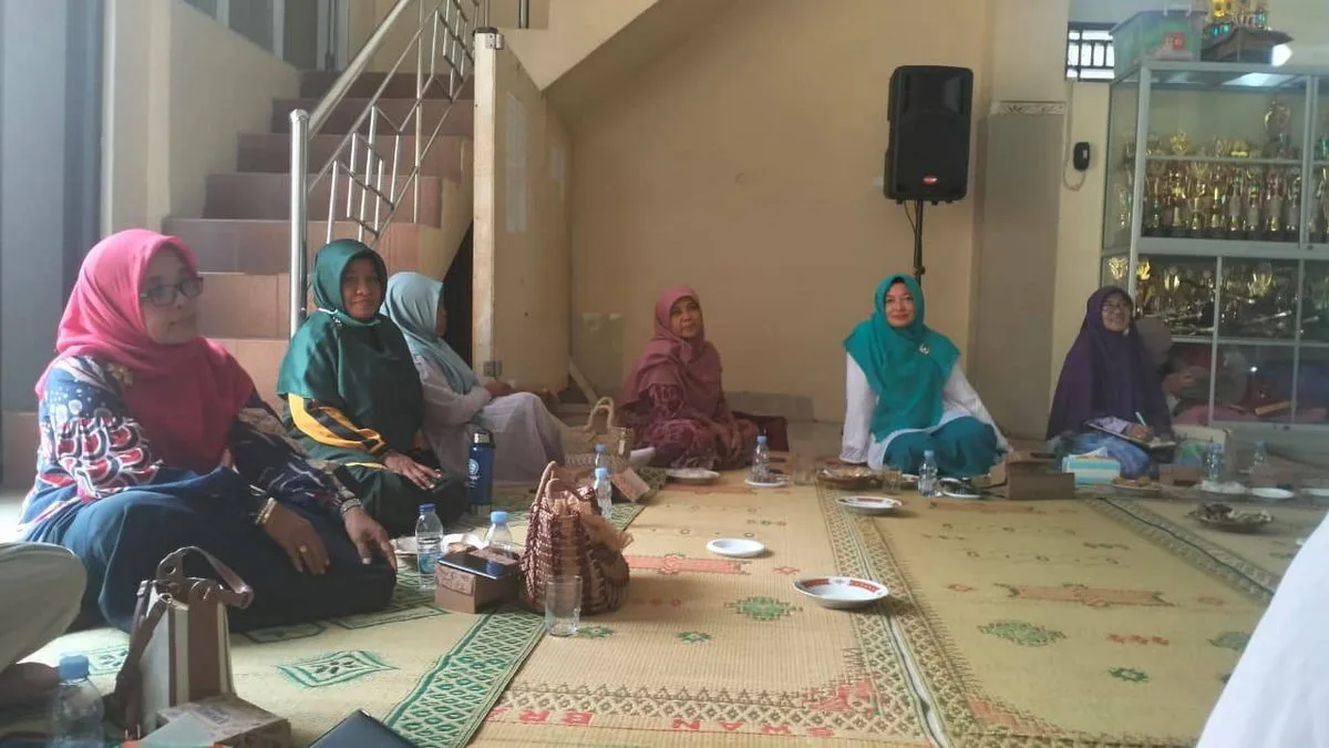 Pengajian Rutin Keluarga Besar MTsN 9 Sleman Jalin Ukhuwah Islamiyah
