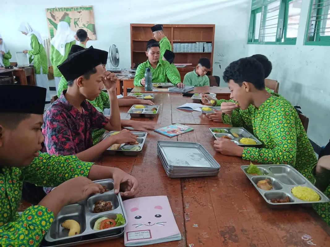 Lezat dan Bergizi, Menu MBG Disantap Habis oleh Siswa MTsN 9 Sleman
