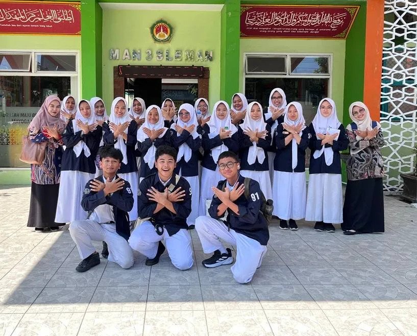 Mayoga Research Club MAN 3 Sleman Hadiri Yogyakarta Research and Entrepreneurship Exhibition 2025