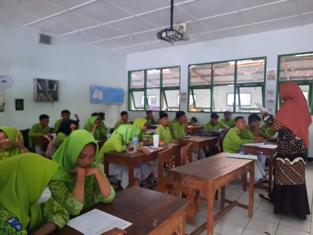 MTsN 8 Sleman Gelar Les Tambahan untuk Siswa Kelas IX Hadapi TKA-D