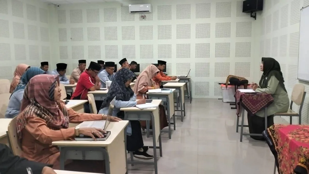 MTsN 9 Sleman Gelar Evaluasi Kegiatan dan Pembinaan Guru-Pegawai