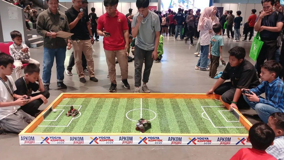MTsN 9 Sleman Kirim Dua Tim dalam Kompetisi Robot Soccer Yogyakomtek 2025
