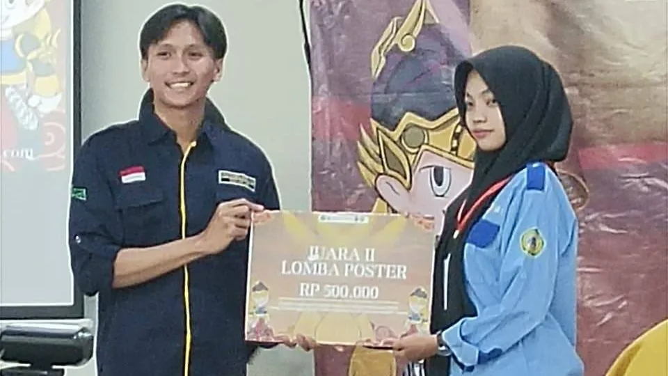 Firoh Huwa Aida Raih Juara 2 Lomba Poster Relawan Muda Nasional