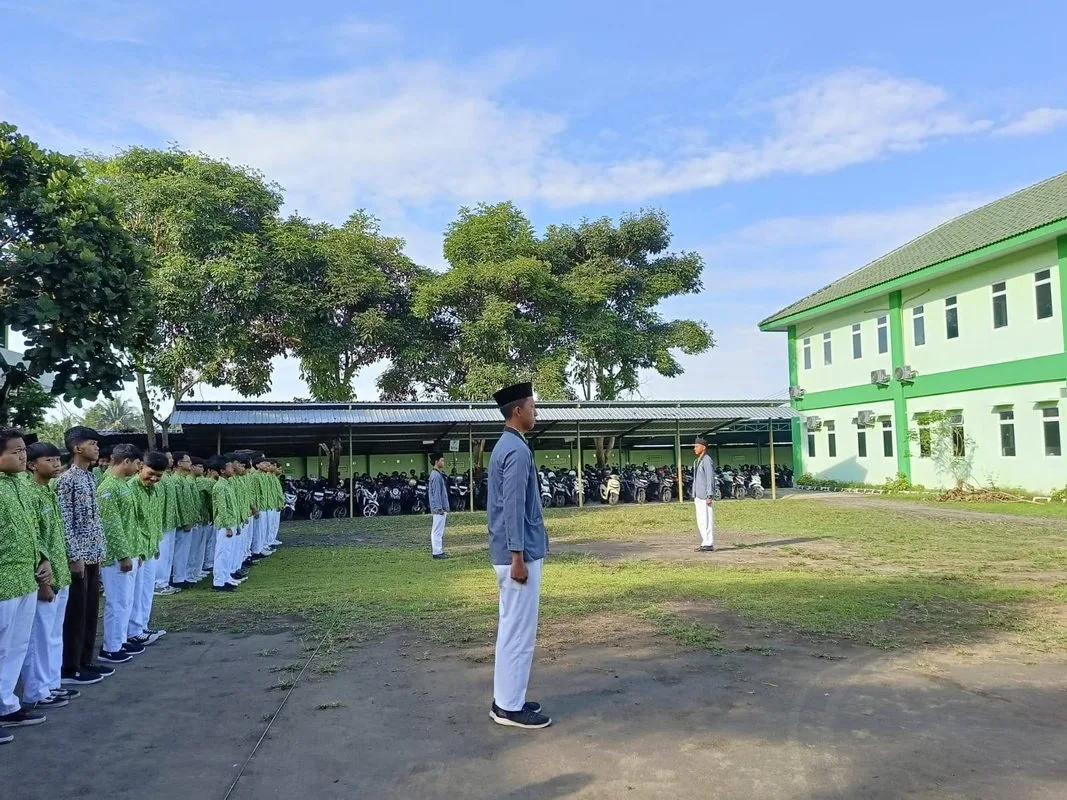 Semangat Kebangsaan Menggema di MAN 5 Sleman pada Upacara Hari Kesaktian Pancasila