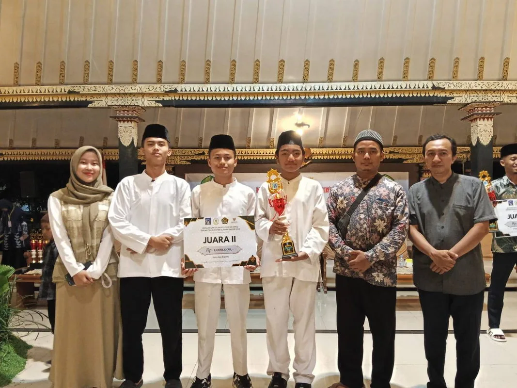 Tim MSQ Putra MTsN 2 Sleman Sabet Juara 2 MTQ Kabupaten