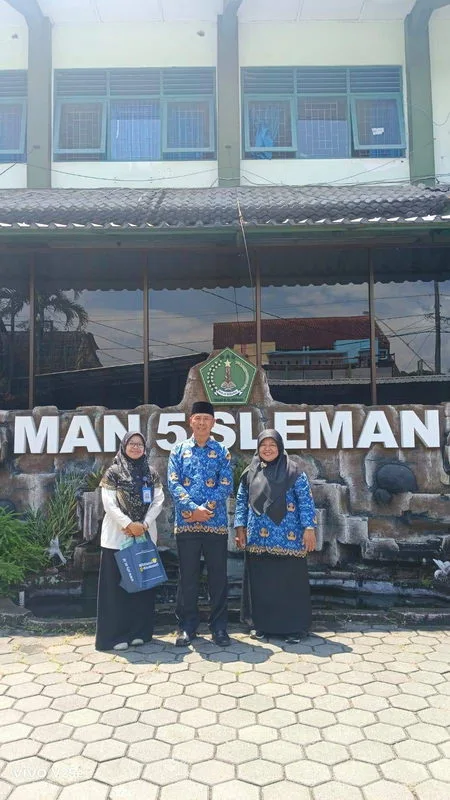 MAN 5 Sleman Jalin MoU dengan UTY, Perkuat Sinergi Pendidikan