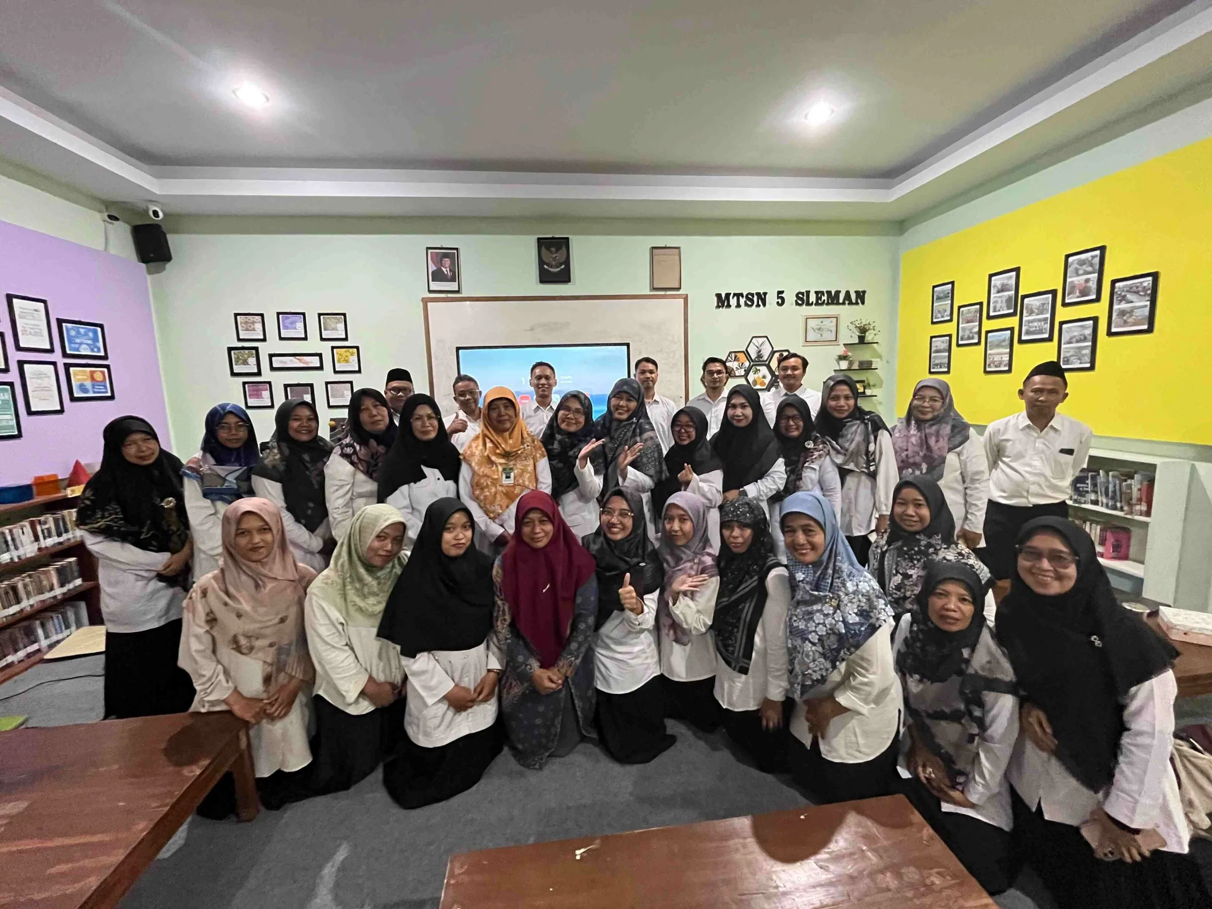 3 Guru Bahasa Indonesia MTsN 3 Sleman Ikuti Pendampingan Penyusunan RPP Berbasis Pembelajaran Mendalam dan Kurikulum Cinta