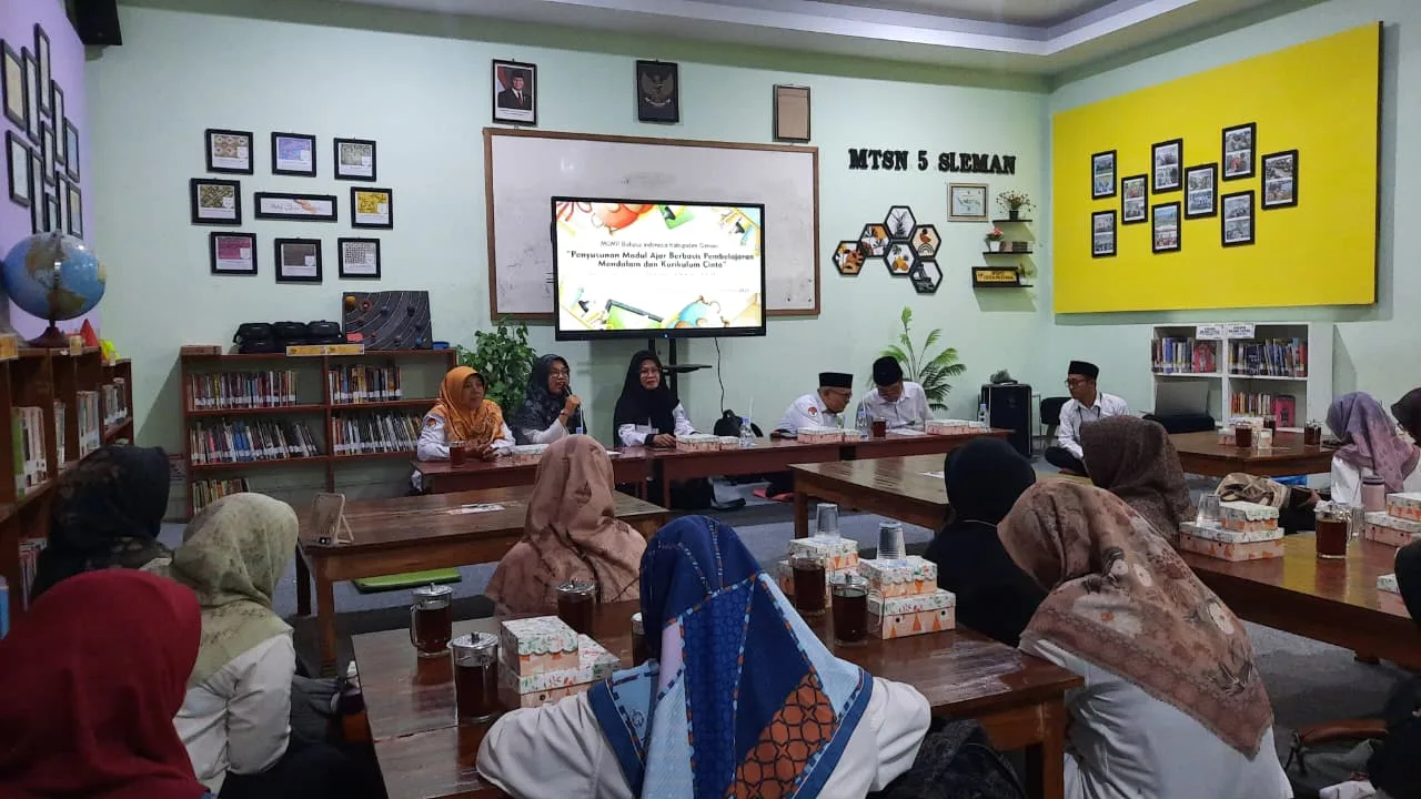 Guru MTsN 2 Sleman Aktif di MGMP, Siap Hadirkan Pembelajaran Inovatif di Kelas