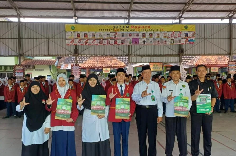Gelorakan Semangat Literasi, MTsN 10 Sleman Lantik Duta Literasi dan Duta Baca