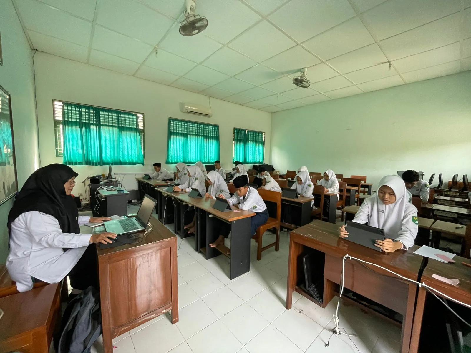 Siswa Kelas IX MTsN 4 Sleman Ikuti Kegiatan PP TKA–TKAD Tahap 1