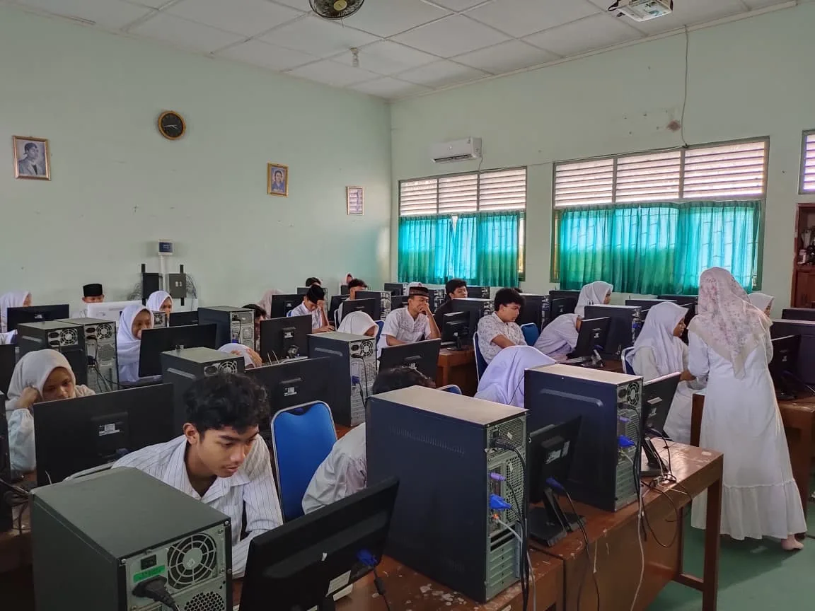 Siswa MTs Negeri 3 Sleman Antusias Ikuti Ujian Bahasa Inggris PP TKA/TKAD Hari Ketiga