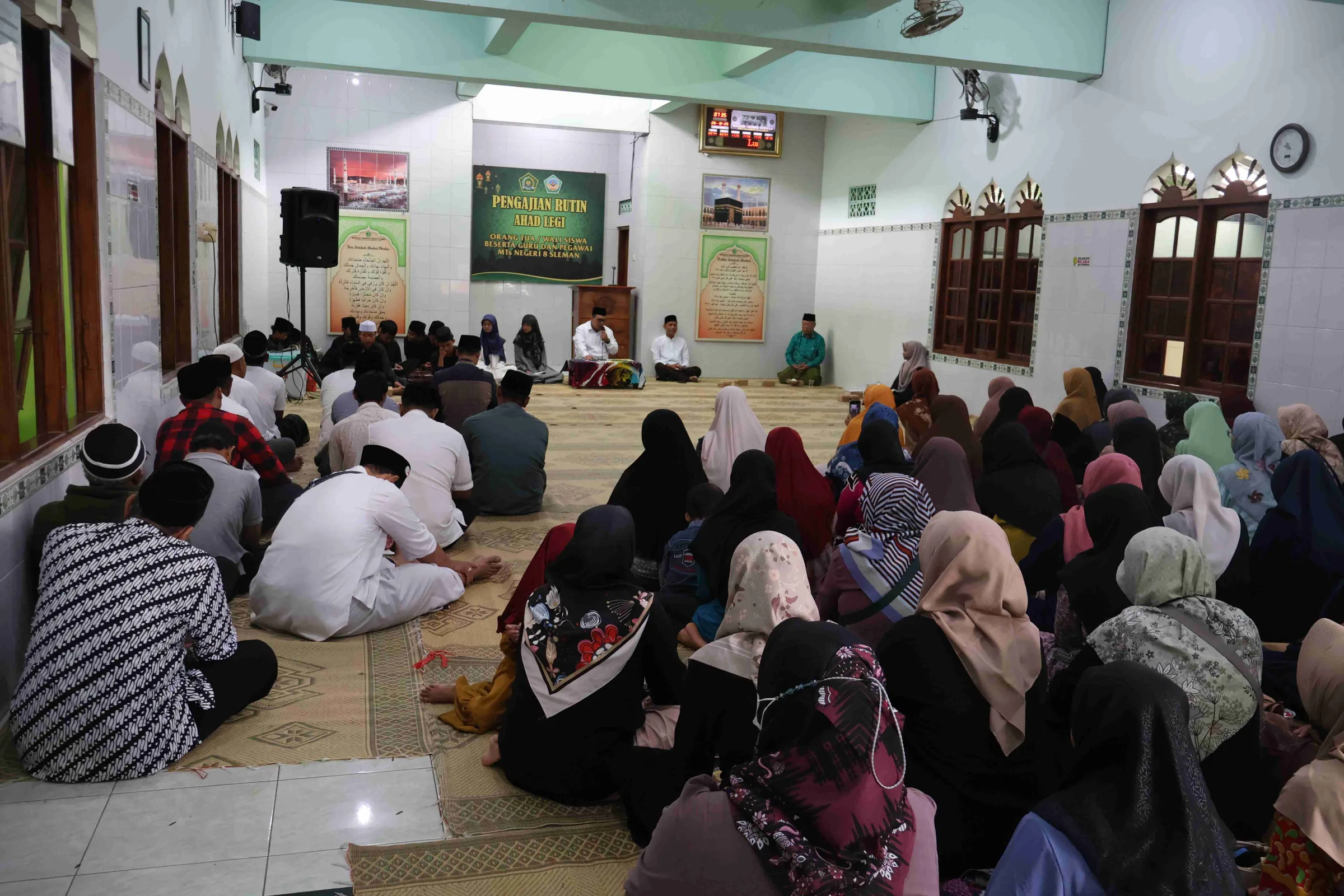 MTsN 8 Sleman Gelar Pengajian Ahad Legi bagi Orang Tua/Wali Kelas VIII