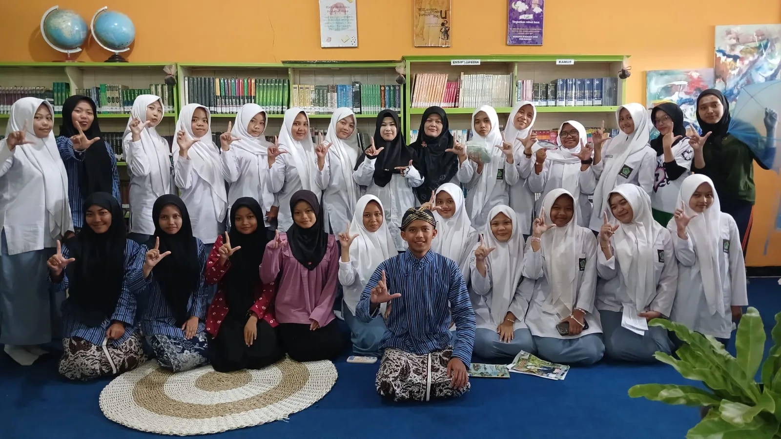 Semarak Bulan Bahasa AMARTA 2025: Rayakan Cinta Literasi dan Pelestarian Bahasa Ibu