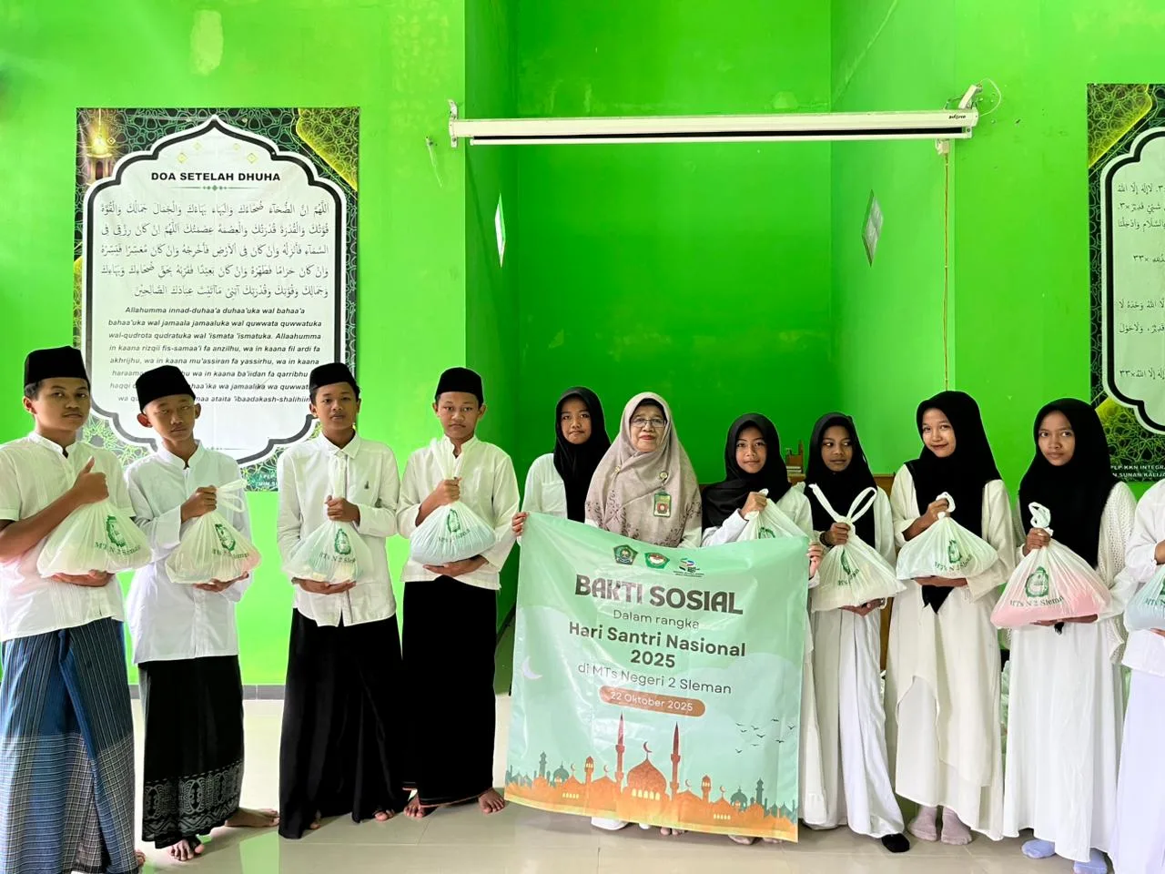 Semarak Hari Santri Nasional di MTsN 2 Sleman: Lomba Cover Lagu, Semaan Al-Qur’an, dan Bakti Sosial