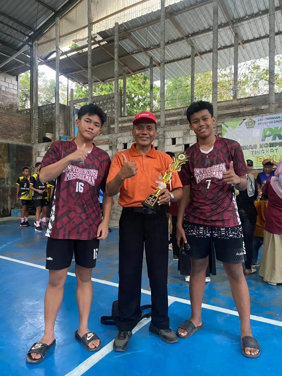 Dua Siswa MTsN 8 Sleman Persembahkan Kemenangan untuk Sleman di PKM Voli MTs Tingkat Provinsi