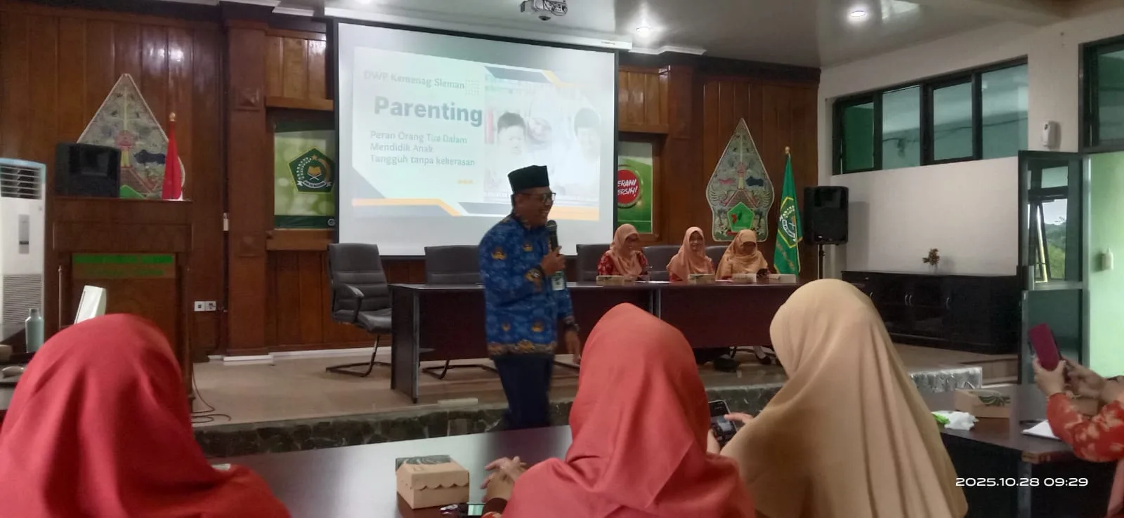 DWP Kemenag Sleman Gelar Pertemuan Rutin, Bahas Peran Orang Tua Didik Anak Tanpa Kekerasan