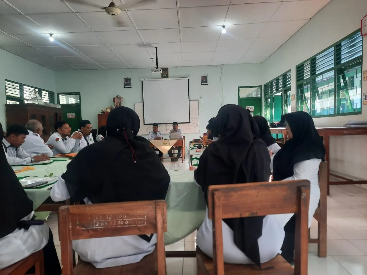 MTsN 8 Sleman Matangkan Persiapan ASTS Gasal 2025/2026 melalui Briefing Panitia
