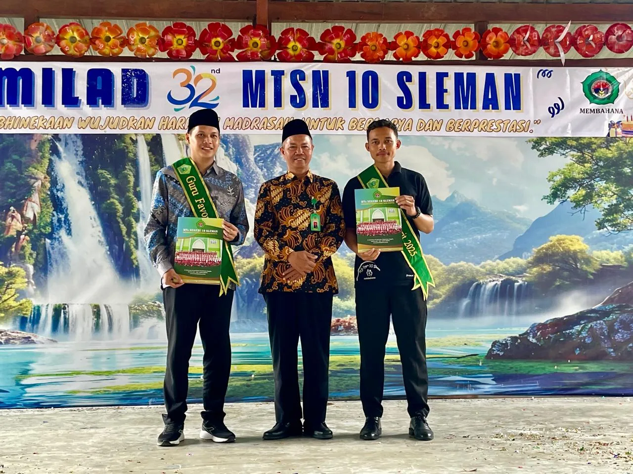 Semarak Milad Ke-32, MTsN 10 Sleman Umumkan Guru dan Pegawai Favorit