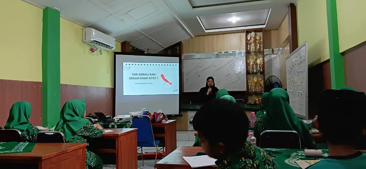 PMR MTsN 3 Sleman Ikuti Penyuluhan Teknik Dasar Pecegahan Cedera Olahraga
