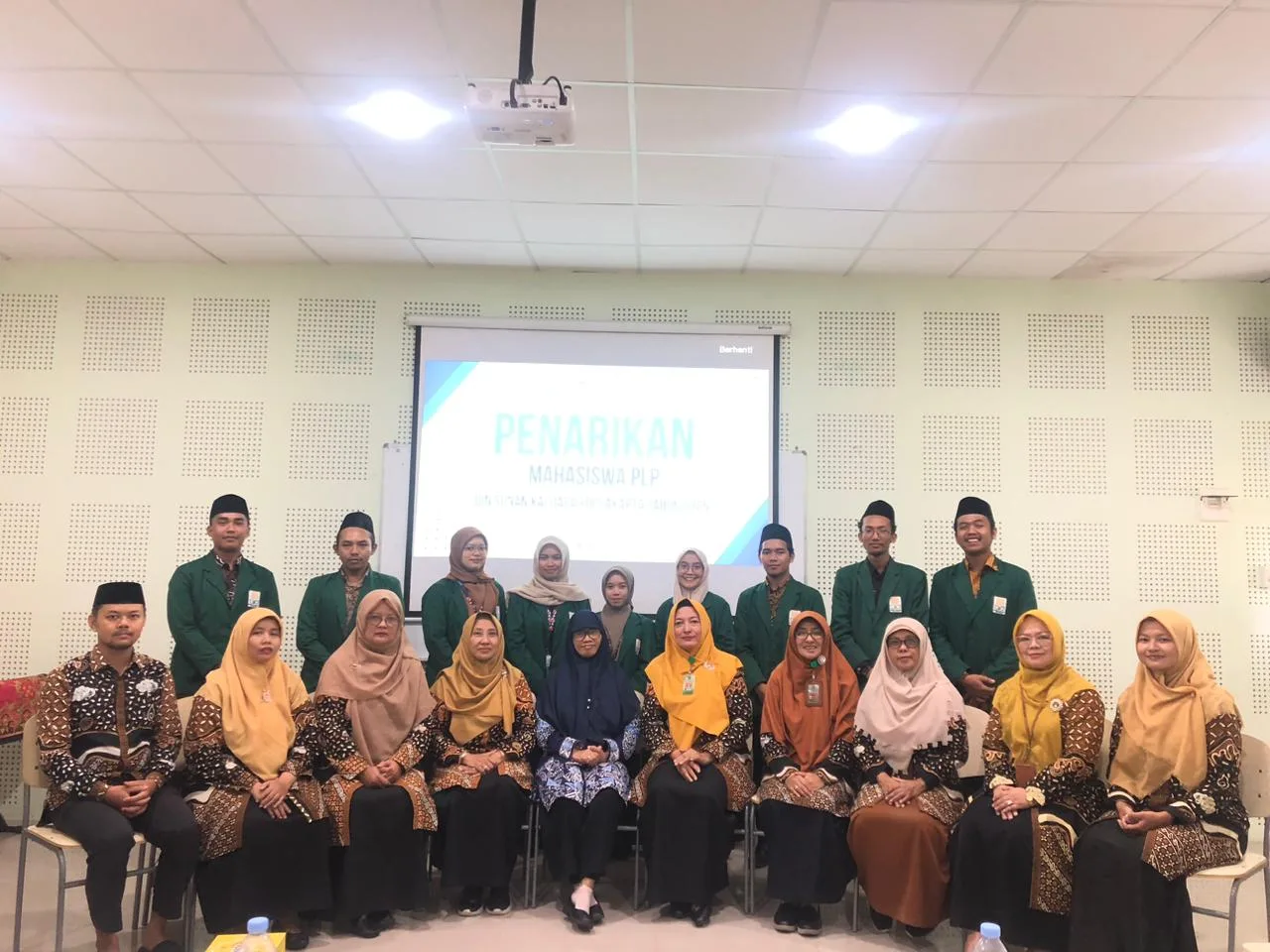 Suasana Haru dan Bahagia Warnai Momen Penarikan Mahasiswa PLP UIN Sunan Kalijaga di MTsN 9 Sleman
