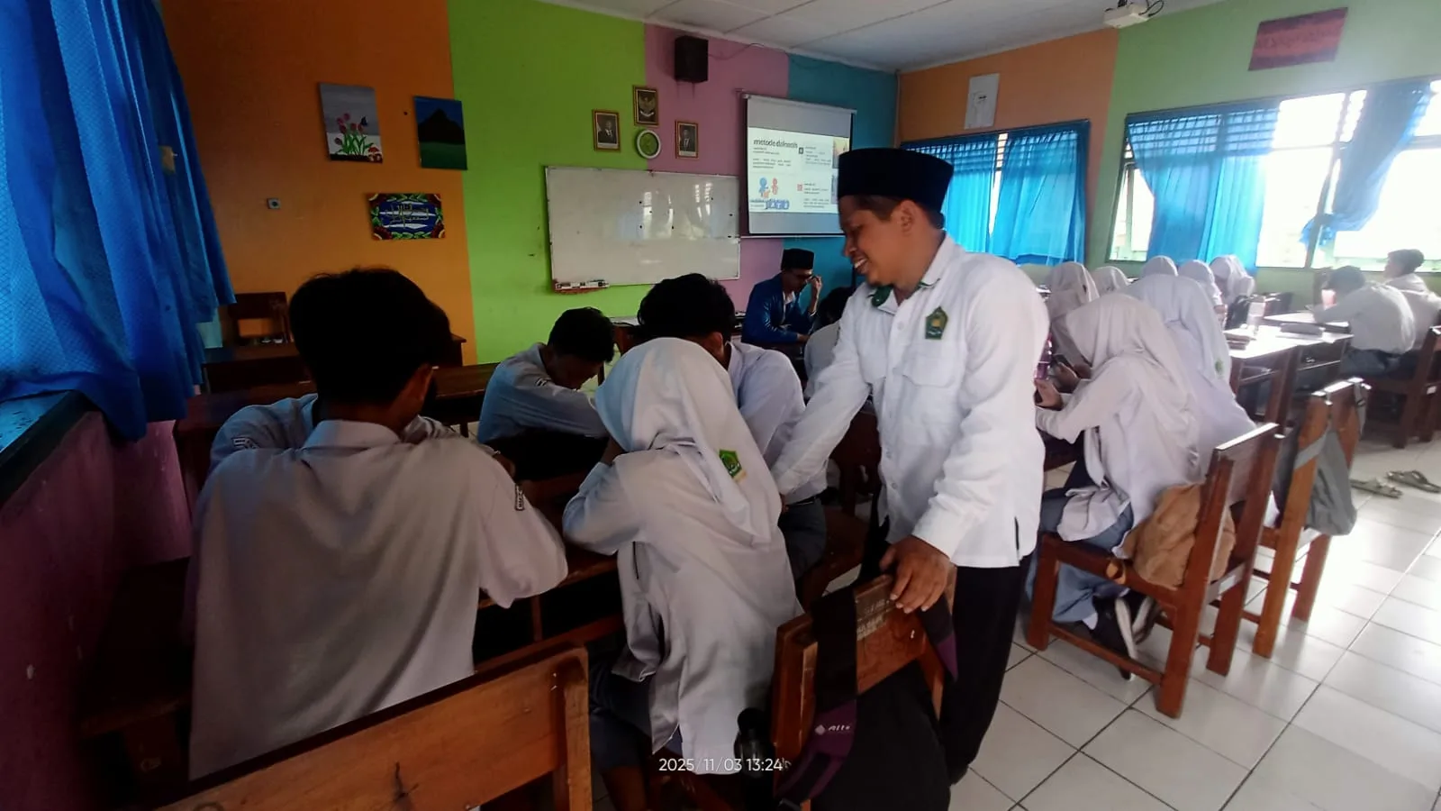 Supervisi Pembelajaran Al-Qur’an Hadis: Meneladani dan Mendakwahkan Keramahan Islam