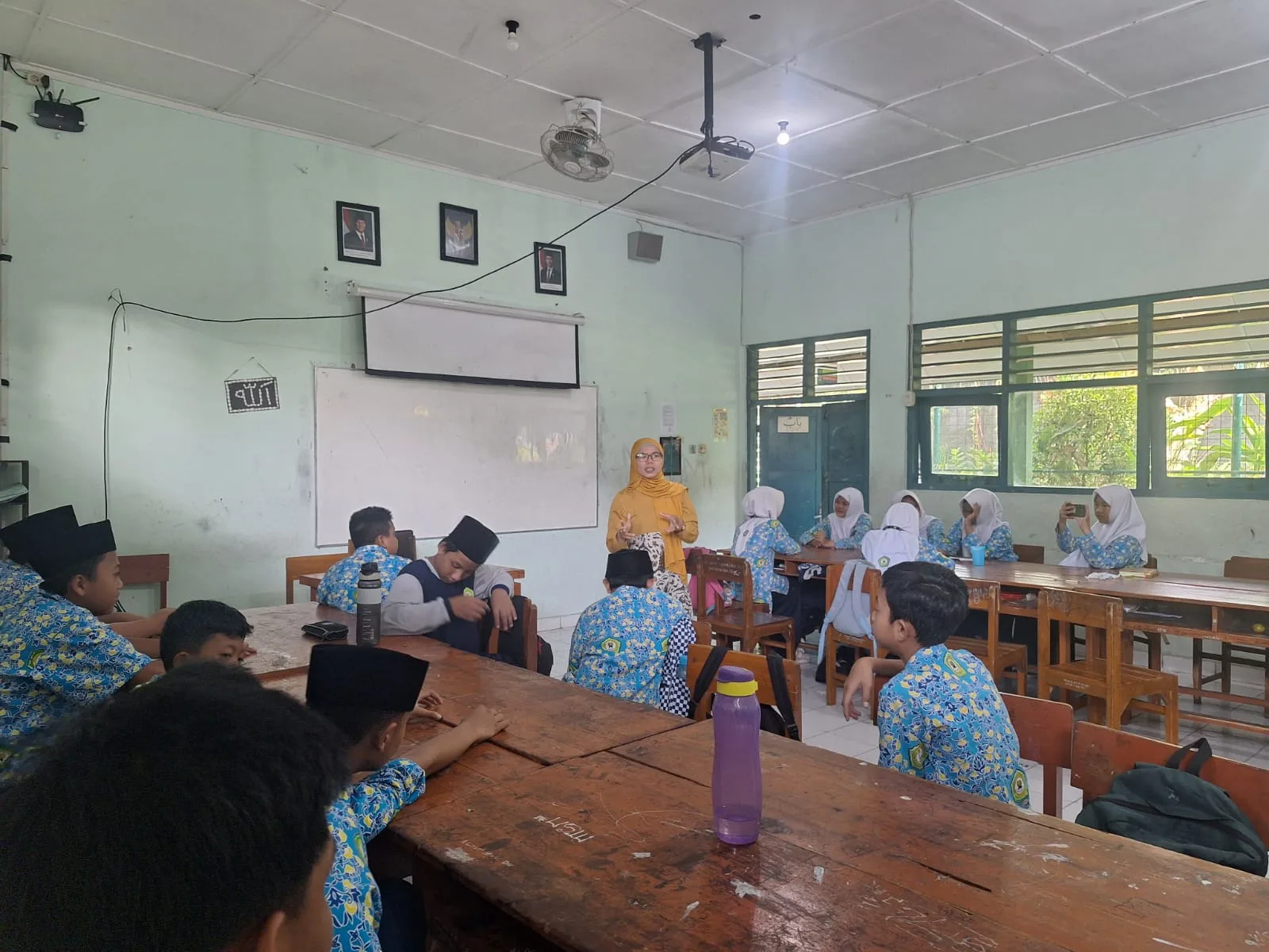Jumat Inspiratif, Wali Murid Kelas VIID MTsN 9 Sleman Ajak Siswa untuk Tidak Takut Bermimpi