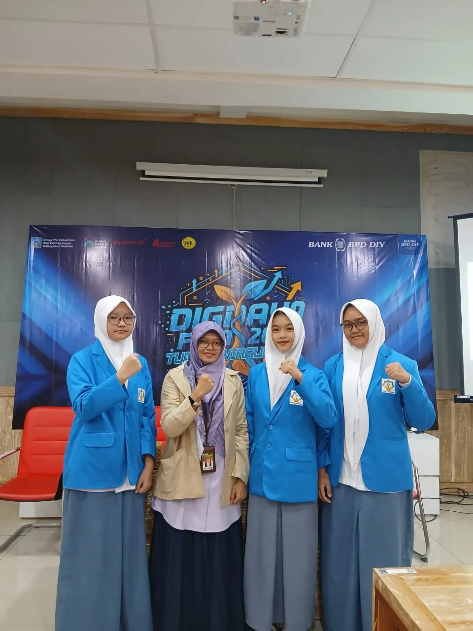 Pelatihan Tahap II Digdaya Fest: Bekali 10 Besar Tim MAN 2 Sleman dengan Strategi Marketing dan Digital Marketing