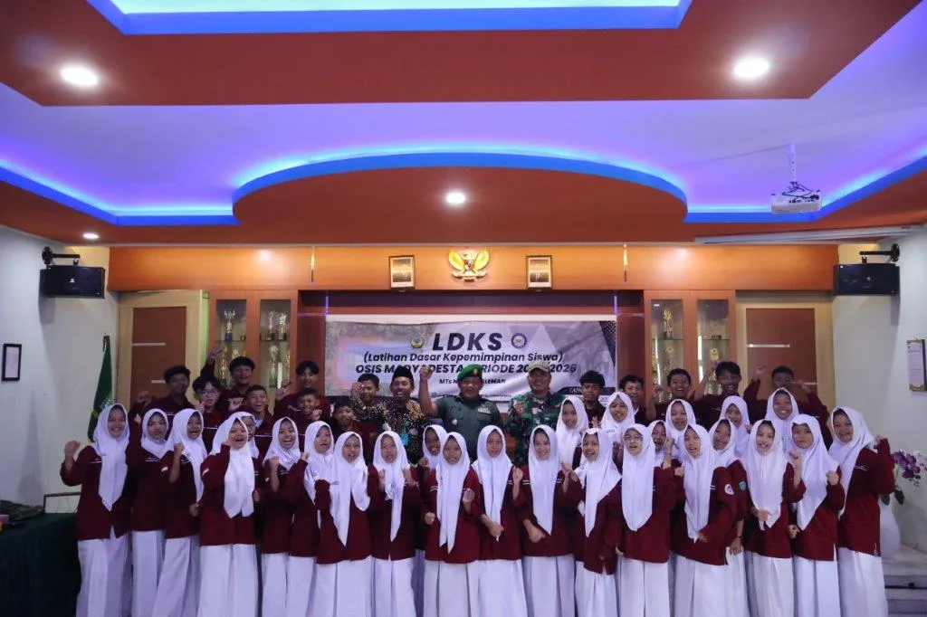 Pengurus OSIS 2025/2026 MTsN 8 Sleman Ikuti Latihan Dasar Kepemimpinan Siswa (LDKS)