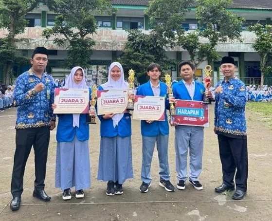 MAN 5 Sleman Apresiasi Deretan Prestasi Siswa Usai Upacara Hari Pahlawan