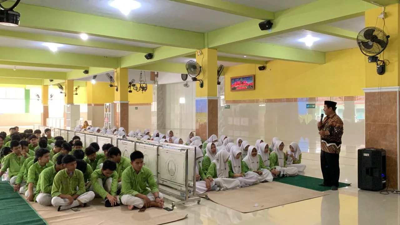 GEMATI: Siswa MAN 3 Sleman Kenali Dunia Kampus Bersama Universitas Alma Ata Yogyakarta