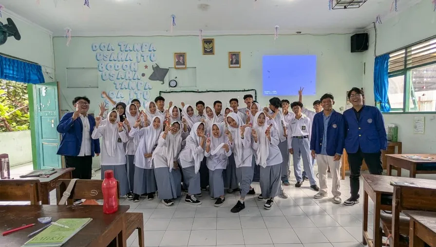 Kolaborasi Pendidikan: Mahasiswa UNY Observasi Kelas Bahasa Inggris di MAN 5 Sleman