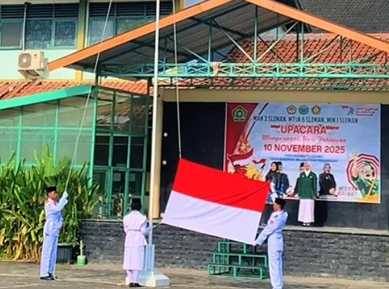MAN 3 Sleman Gelar Upacara Terpadu Peringati Hari Pahlawan Nasional 2025