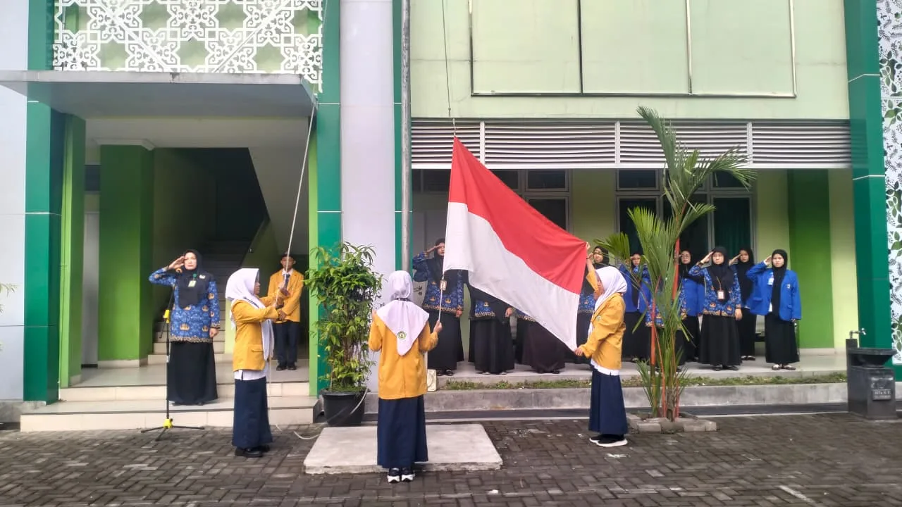 MTsN 9 Sleman Adakan Upacara Peringatan Hari Pahlawan 10 November