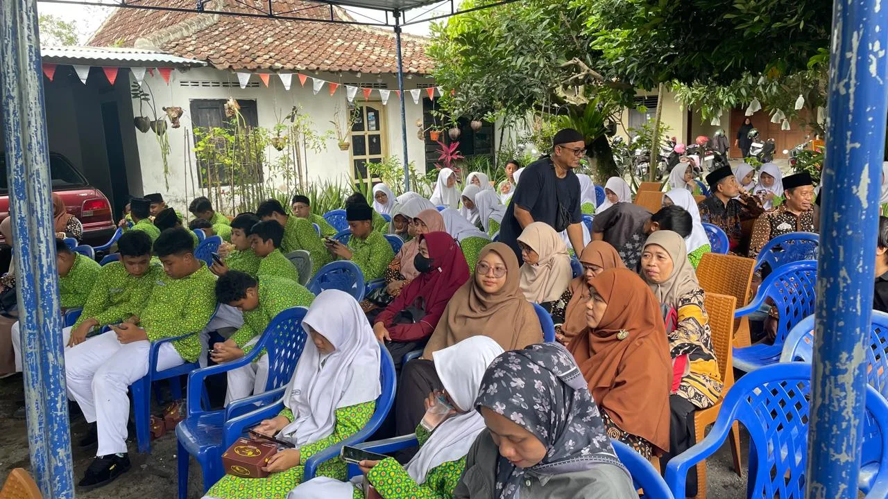 Rachma Ayuba Berpulang ke Rahmatullah: MTsN 10 Sleman Laksanakan Takziah ke Rumah Duka