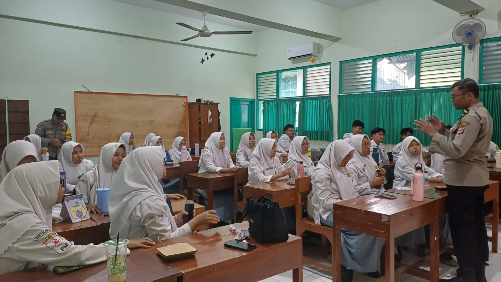 Polsek Mlati Sosialisasikan Pendaftaran Tamtama Polri ke Siswa MAN 3 Sleman