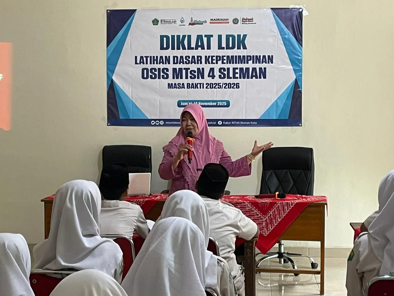 Bangun Jiwa Kepemimpinan, MTsN 4 Sleman Laksanakan LDK untuk Pengurus OSIS Terpilih