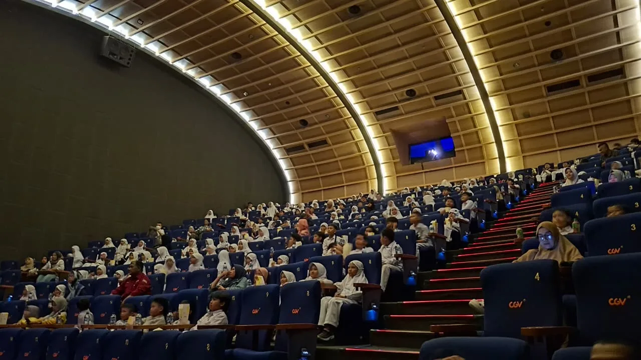 MIN 1 Sleman Nobar Film “Cyberbullying 2025” untuk Edukasi Etika Digital