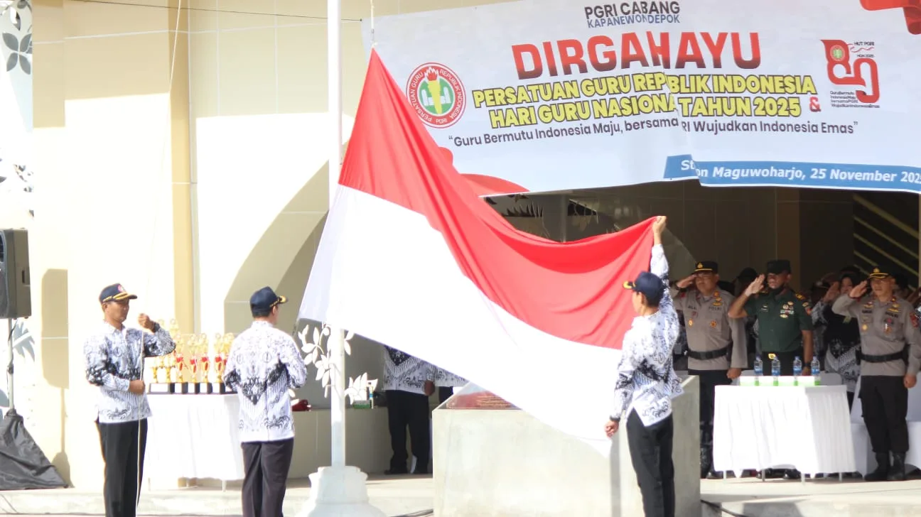 MTsN 9 Sleman Ikuti Upacara Hari Guru Nasional di Stadion Maguwoharjo