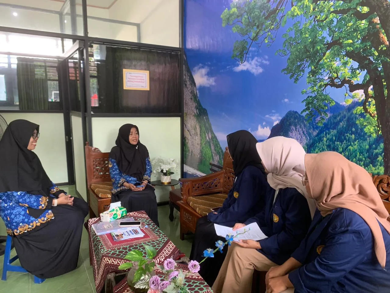 Membentuk Profesionalisme Konselor Masa Depan, Guru BK MTsN 3 Sleman Adakan Pembimbingan Kepada Mahasiswa Praktikum BK