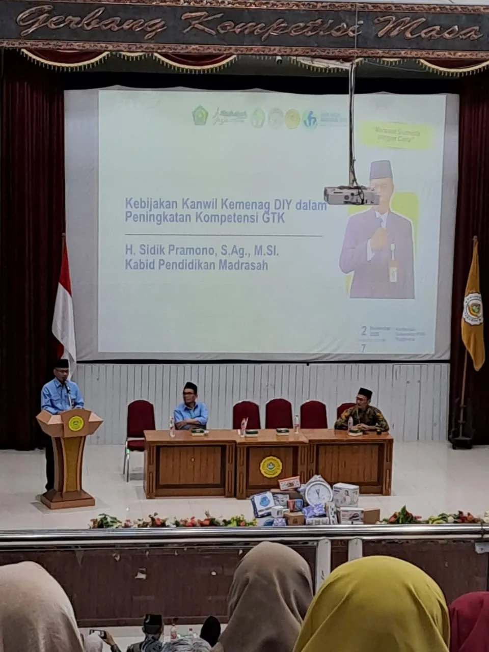 MTsN 2 Sleman Tingkatkan Profesionalisme Guru lewat Seminar HGN 2025