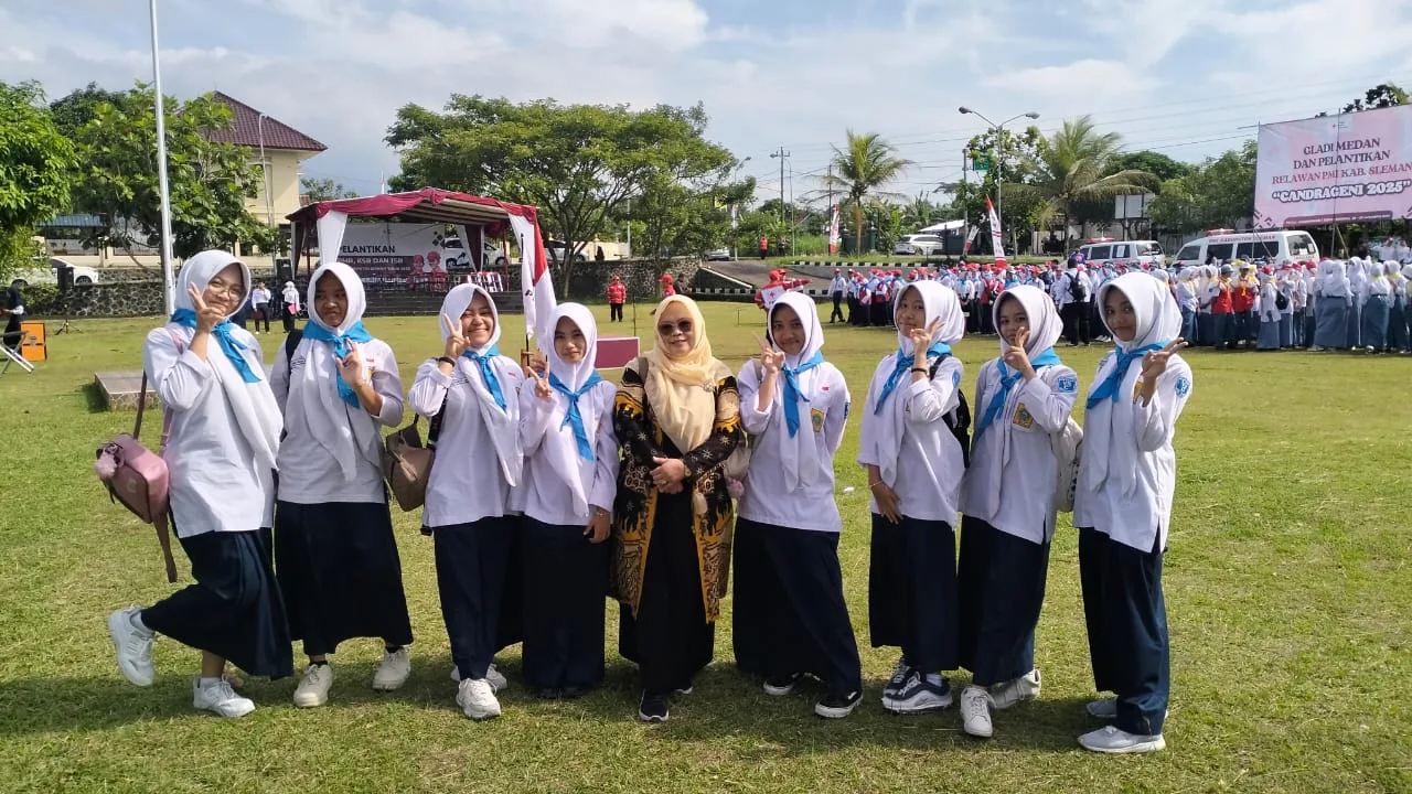 Anggota PMR MTsN 9 Sleman Ikuti Pelantikan PMR se-Kabupaten Sleman di Kapanewon Cangkringan